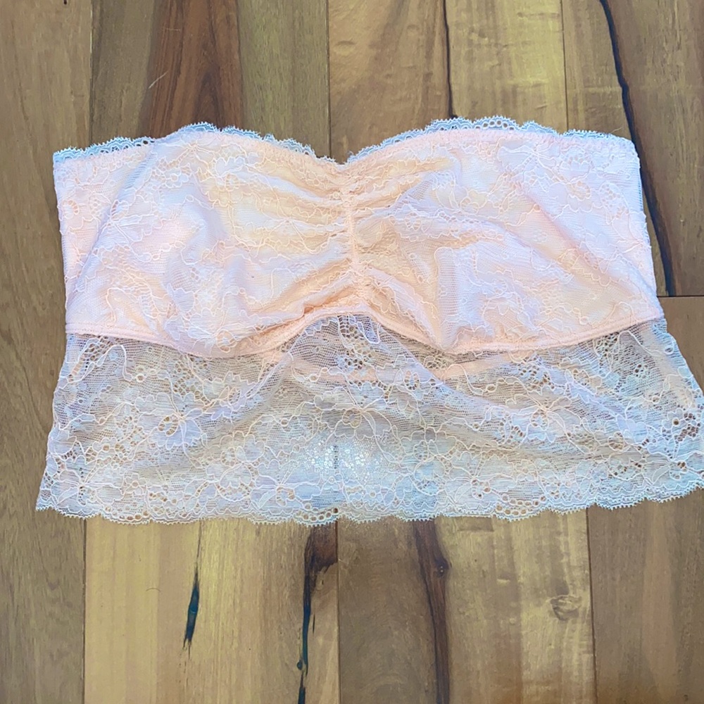 NWOT~VICTORIAS SECRET PINK LACE BANDEAU~PEACHY~ L